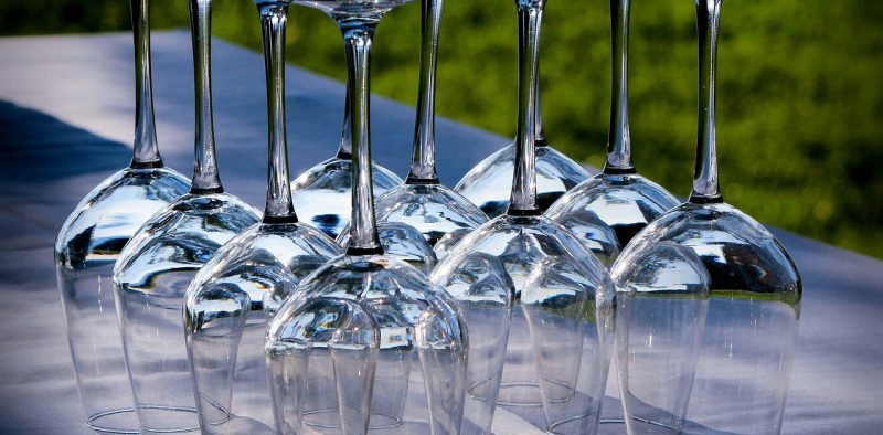 wine-glasses-176991_1280